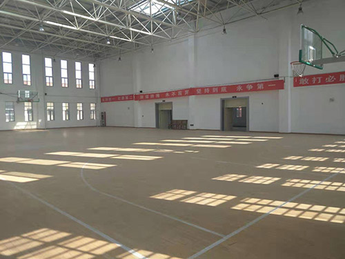篮球场馆木地板