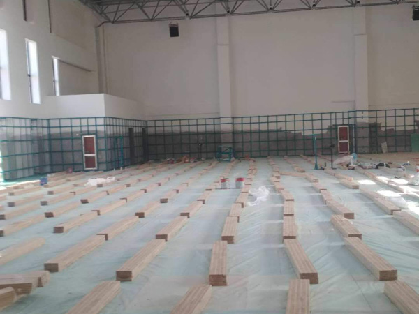 贺米尔体育运动木地板